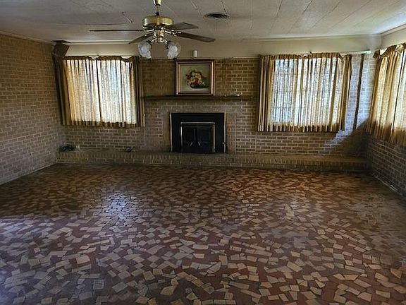 2nd image of 3803 Norman St