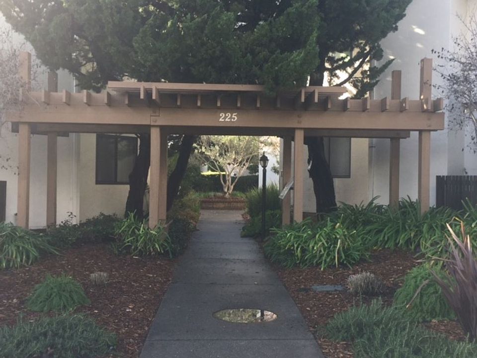 1st image of 225 2nd St E APT 36