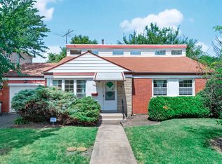 6808 Beckwith Rd, Morton Grove, IL 60053