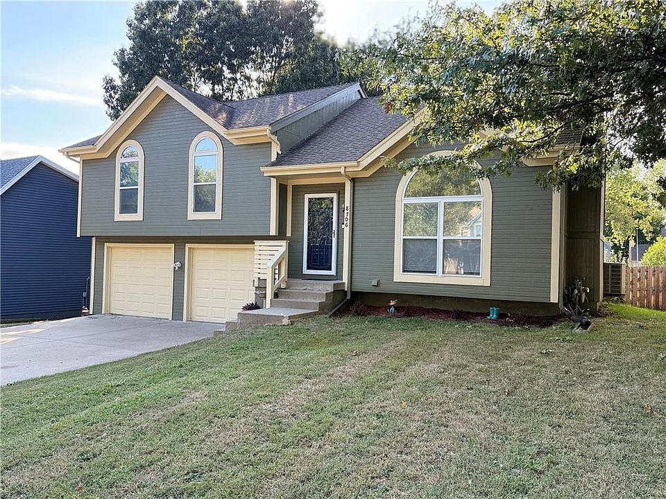 1st image of 8706 N Wheaton Ct