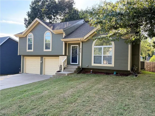8706 N Wheaton Ct, Kansas City, MO 64153