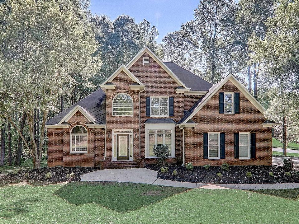 1st image of 213 Creekridge Dr