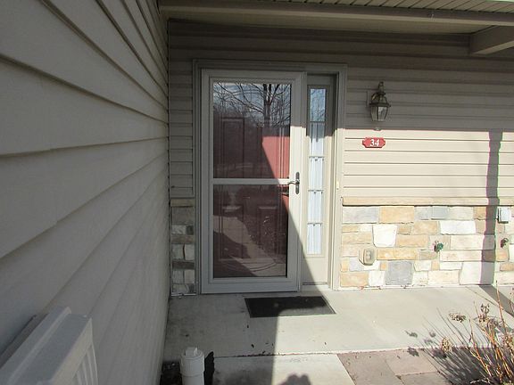 3rd image of 34 N Oakwood Ln