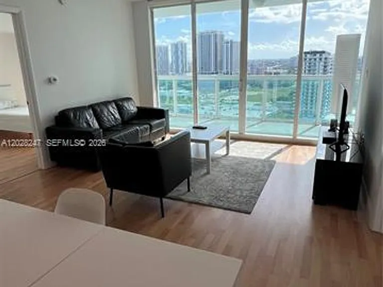 1800 N Bayshore Dr #2310 — Photo 21