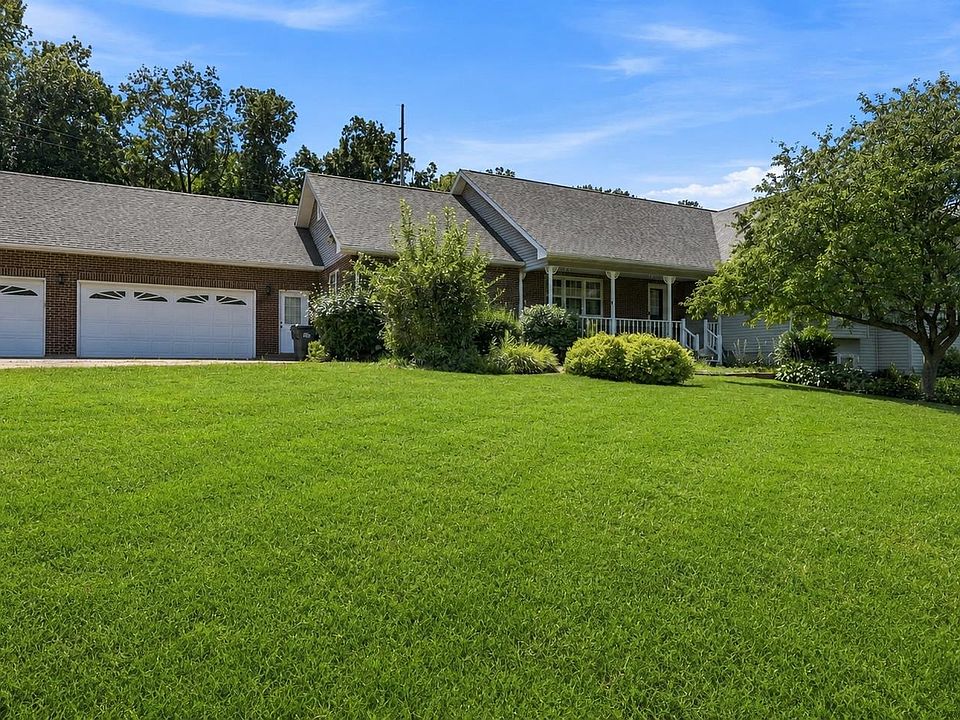 1st image of 1135 W Menzemer Rd
