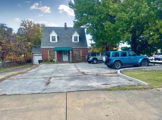 1737 E Walnut Street, Springfield, MO 65802