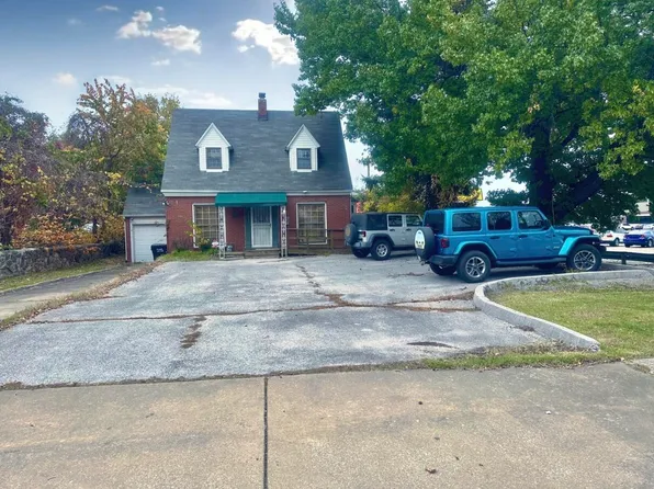 1737 E Walnut Street, Springfield, MO 65802