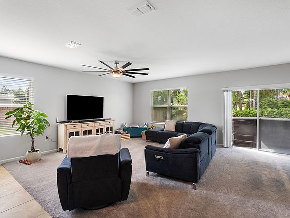 4th image of 510 SW Natalie Terrace