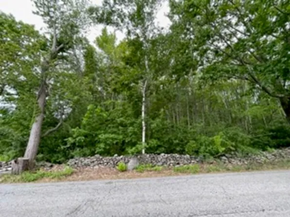 22 Douglas Rd, Sutton, MA 01590