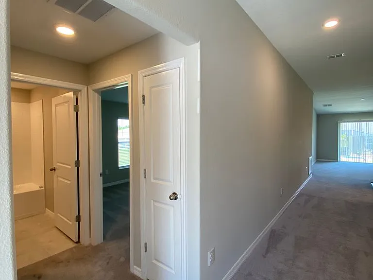 12257 SE 100th Ave — Photo 4