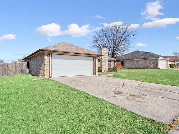 3rd image of 1703 Big Bend Dr