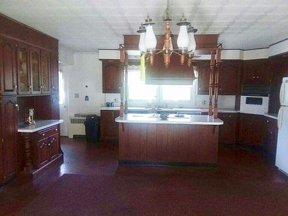 Kitchen and dining room area