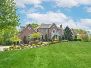 581 Pippin Orchard Rd, Cranston, RI 02921