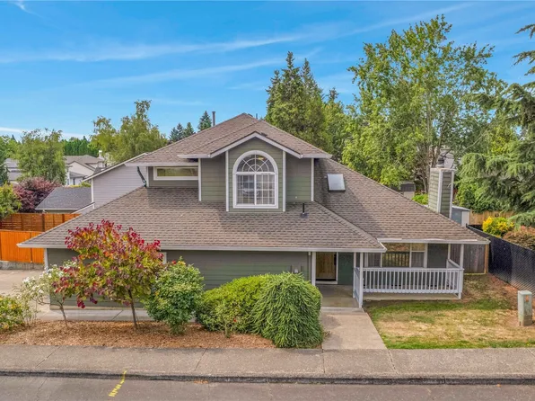 703 NW 114th St, Vancouver, WA 98685