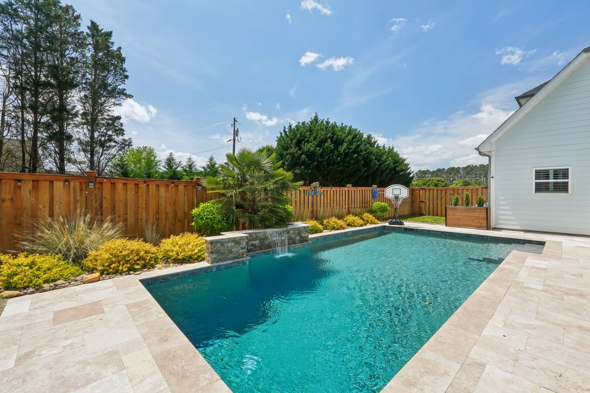 Robinson Rd 4-2204-066.jpg