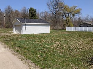 67220 Oxbow Dr, Constantine, MI 49042