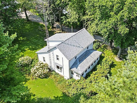 2nd image of 8150 Amherst Rd