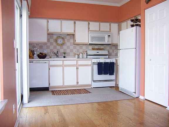 Eat in Kitchen or Spacious, Open area