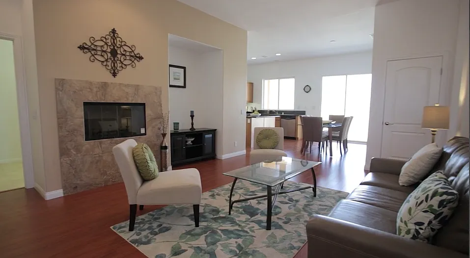 2 bed, 1364 sqft, $2,300 — Photo 4