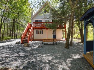 284 Cedar Dr, Long Pond, PA