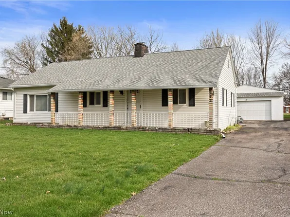 142 Parmely Ave, Elyria, OH 44035