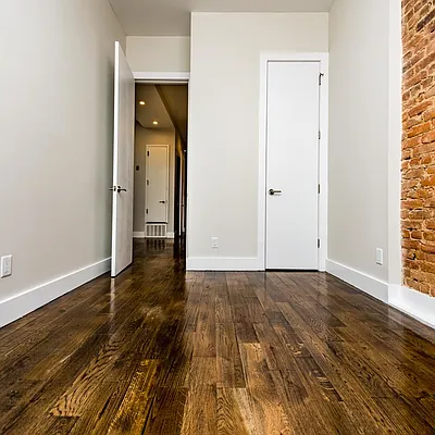 Rented by Nooklyn NYC LLC | media 53