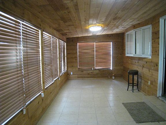5th image of 799 Carmel Dr