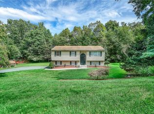 41 Mangin Rd, Monroe, NY 10950