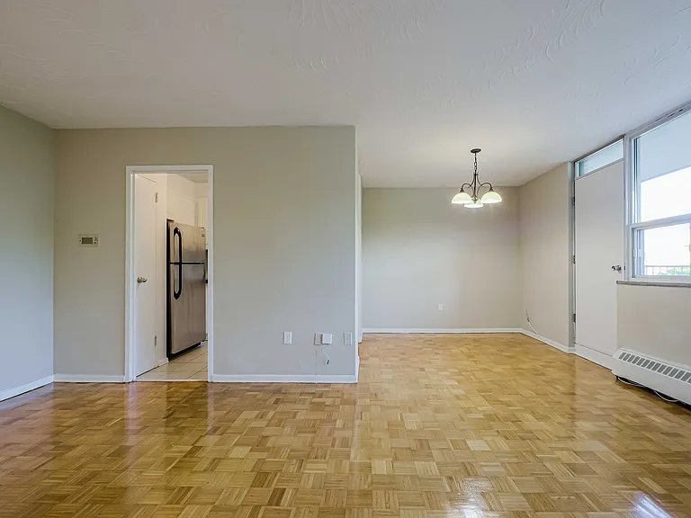 205 Cosburn Ave — Photo 16