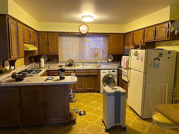 3rd image of 2671 E 21st St