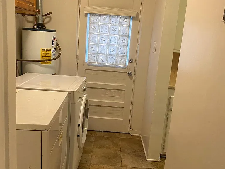 307 Madison St NE — Photo 14