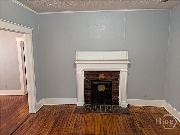 3rd image of 1237 E Anderson Street