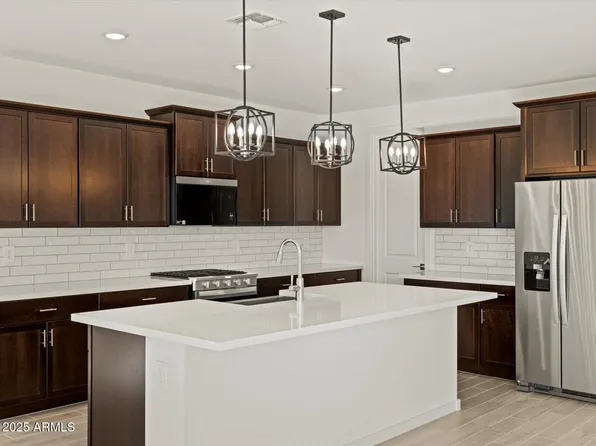 15995 W PRICKLY PEAR Trail, Surprise, AZ 85387