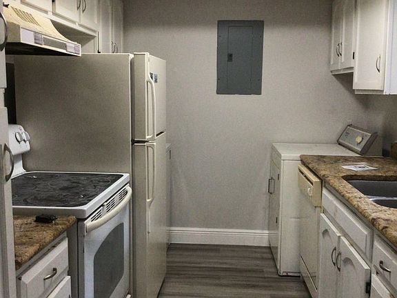 4th image of 4336 Aqua Vista Dr