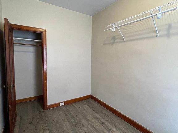 4th image of 339 E Michigan St