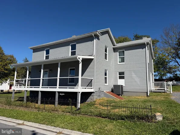 427 Thompson St, Strasburg, VA 22657