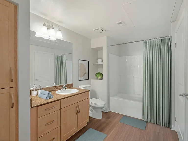 Phase I Classic Package II Bath