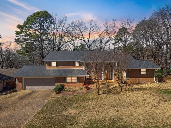 82 Kingspark Rd, Little Rock, AR 72227