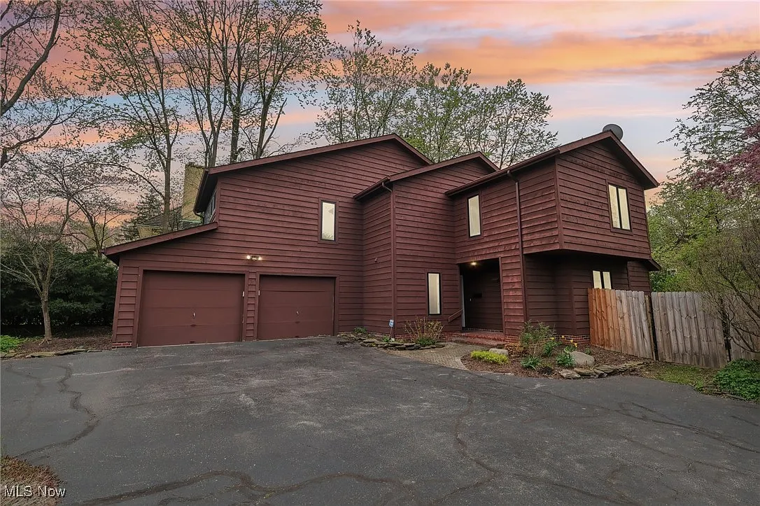 2188 Coventry Rd photo 1