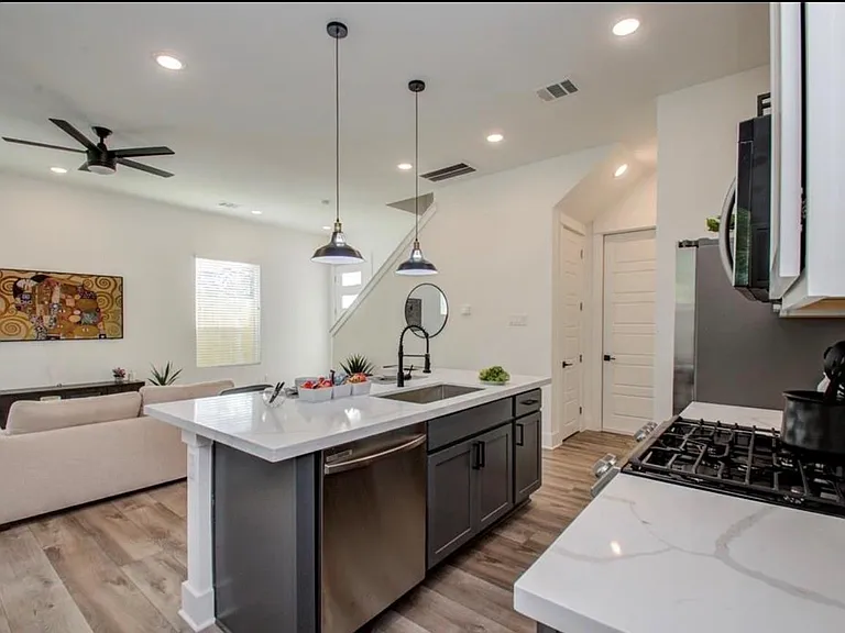 778 W Tidwell Rd #I — Photo 14