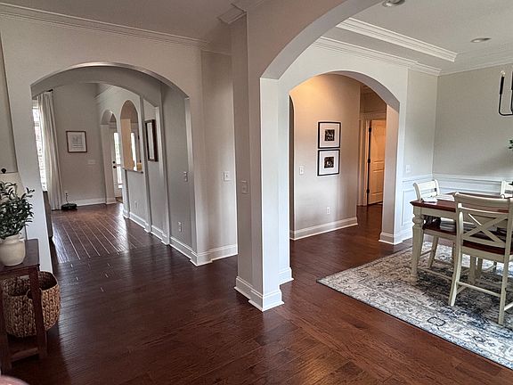 2nd image of 656 Herons Brook Dr