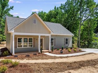 5575 Marty Ln, Clemmons, NC 27012