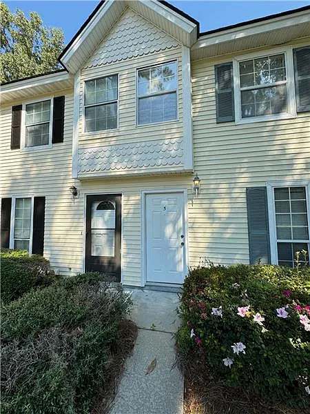 1400 King George Blvd #5
