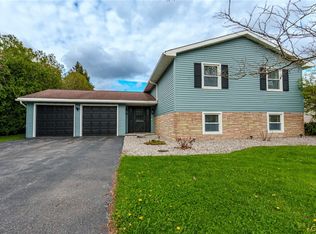 112 Manor Ln, Oriskany, NY 13424
