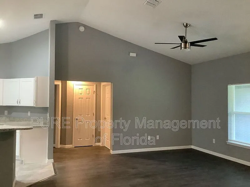 3 bed, 2.0 bath, 1754 sqft, $1,750 — Photo 3