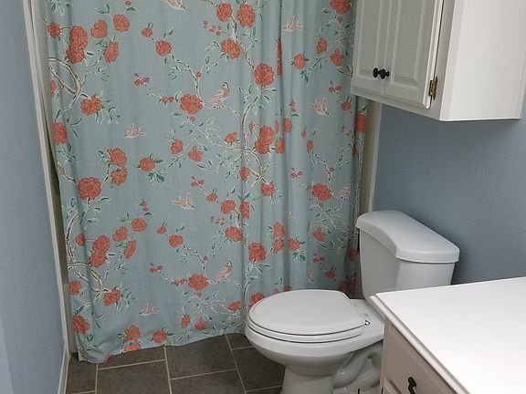 5th image of 311 Rosemary Ln
