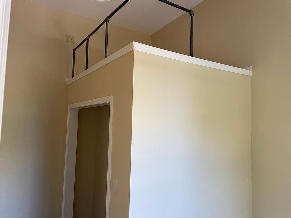 1st image of 3844 S Wood St #2