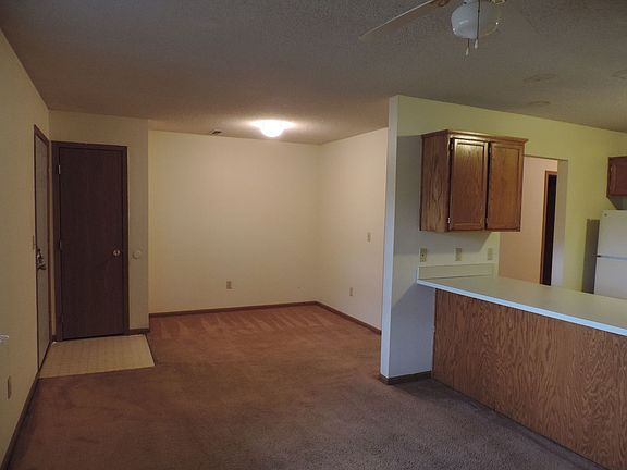 4th image of 502 W Clark St APT 4