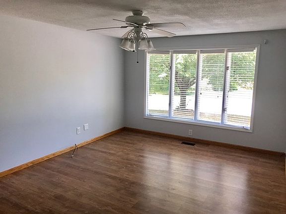 2nd image of 436 Braemar Way