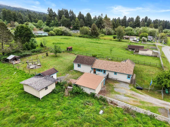 5045 11th St, McKinleyville, CA 95519